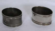 2 SCHÖNE ALTE SERVIETTENRINGE