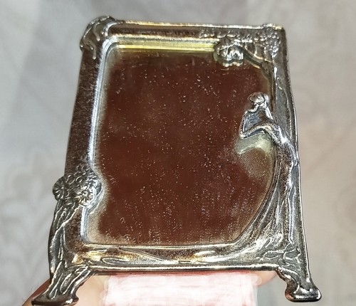 Kleiner versilberter