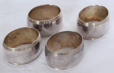 4 SCHÖNE ALTE SERVIETTENRINGE